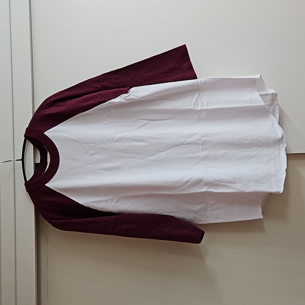 Maroon 3/4 sleeve drop style tee